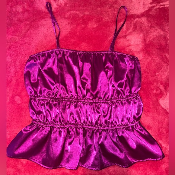 Peplum satin top - Picture 2 of 3